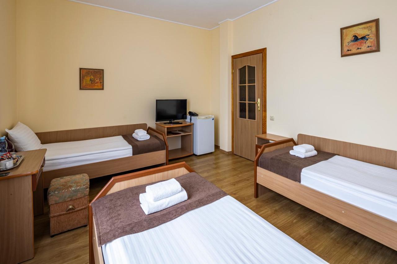 Hotel Galaktika Vynnyky المظهر الخارجي الصورة
